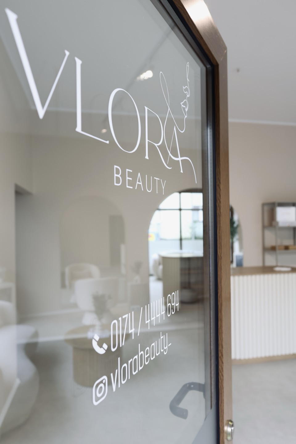 Diodenlaser-Gerät für dauerhafte Haarentfernung bei Vlora Beauty